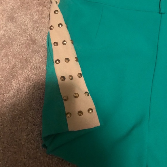 Women’s Shorts - Picture 2 of 4